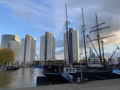 76μ² apartment προς ενοικίαση για 2450€/μήνα σε Boompjes, Rotterdam