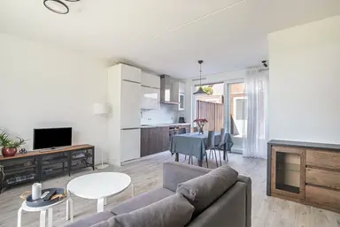 113μ² house προς ενοικίαση για 2095€/μήνα σε Houtblazersstraat, Eindhoven