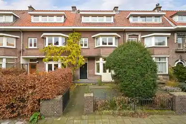 200m2 house to rent for 3500€/month in Roelofsstraat 36, The Hague