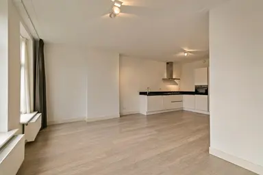 65m2 apartment à louer pour 2590€/mois à Tweede Jan Steenstraat 25-1, Amsterdam