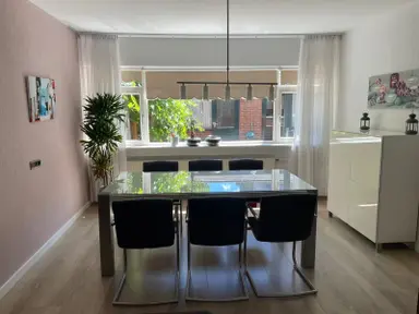 114m2 house à louer pour 2600€/mois à Kromhoutlaan 3, Haarlem
