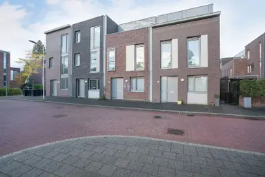 125m2 house à louer pour 1550€/mois à Verspuystraat 8, Gouda