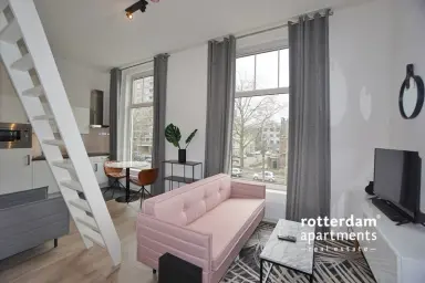 50m2 studio à louer pour 1850€/mois à Eendrachtsweg 86, Rotterdam
