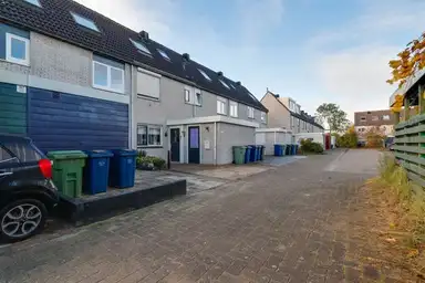 105m2 house to rent for 2250€/month in Spuihof, Almere