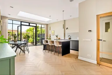 164m2 house à louer pour 4365€/mois à Aelbertsbergstraat 53, Haarlem