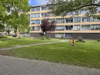 61m2 house te huur voor 764€/maand in Poelenburg, Zaandam
