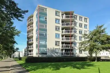 85m2 apartment to rent for 1055€/month in Buizerdlaan, Delft