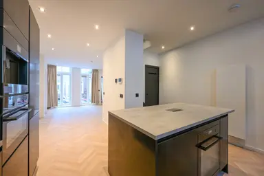 149m2 house to rent for 3995€/month in Oog in 't Zeilstraat, The Hague