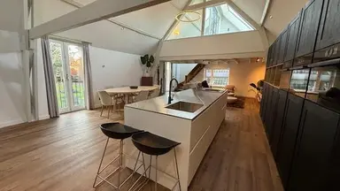 98m2 apartment à louer pour 3250€/mois à Tollensstraat 2a, Rijswijk