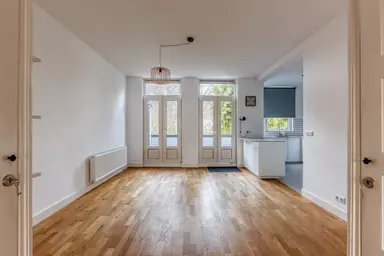 160μ² apartment προς ενοικίαση για 2250€/μήνα σε Pompe van Meerdervoortstraat 2, Voorburg
