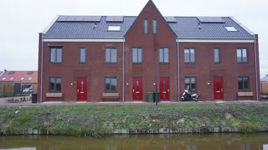 212m2 house te huur voor 2350€/maand in Grachtengordel 6, Middenbeemster