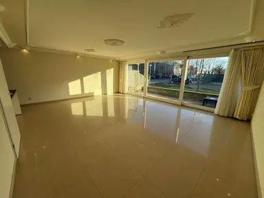 144m2 house à louer pour 2750€/mois à Eliza van Calcarstraat, Amsterdam