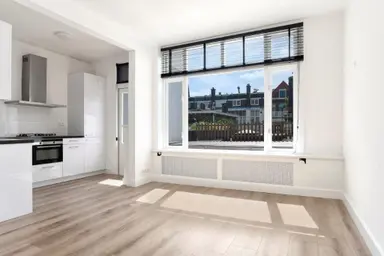 116m2 apartment à louer pour 2950€/mois à Denneweg 128A, The Hague