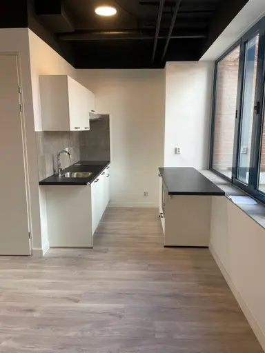 26m2 studio te huur voor 945€/maand in Steenhouwerskade 1b-8, Groningen