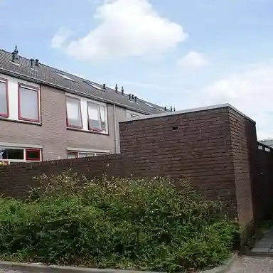 91m2 house zur Miete für 785€/Monat in Alphen aan den Rijn