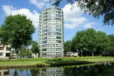 93μ² apartment προς ενοικίαση για 2000€/μήνα σε Bloemgracht, Zaandam