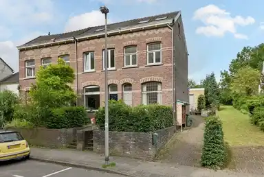 75m2 house zur Miete für 1600€/Monat in Lage Kanaaldijk, Maastricht
