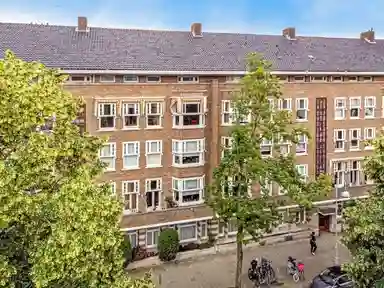 135m2 apartment in affitto per 3200€/mese a Minervalaan, Amsterdam