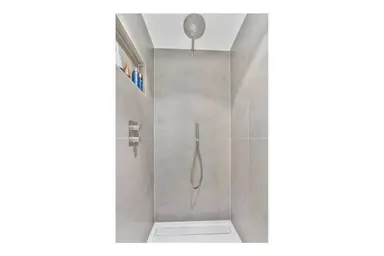 133μ² apartment προς ενοικίαση για 2850€/μήνα σε Arent Janszoon Ernststraat, Amsterdam