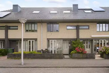 137μ² house προς ενοικίαση για 3250€/μήνα σε Tamarindelaan 21, Amstelveen