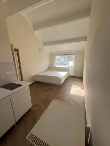14m2 room à louer pour 1200€/mois à Hilversumpad, Almere