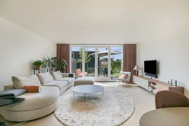 146m2 house à louer pour 3200€/mois à Mijndenhof 4, Weesp