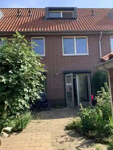 120m2 house to rent for 1350€/month in Doctor Kostersstraat 75, Enschede