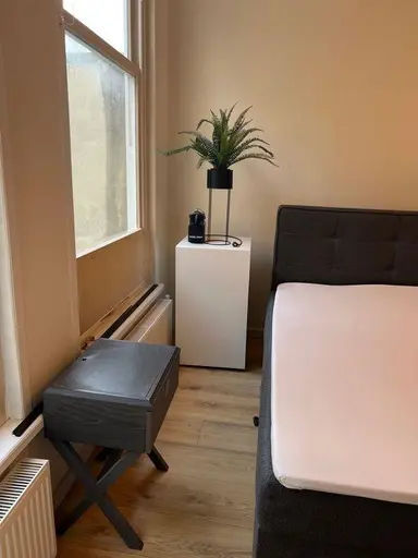 20m2 studio to rent for 1102€/month in Laan 28, The Hague