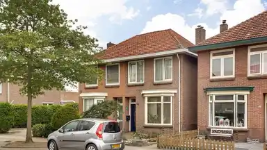 83m2 house à louer pour 1400€/mois à Beeklustlaan 38, Almelo