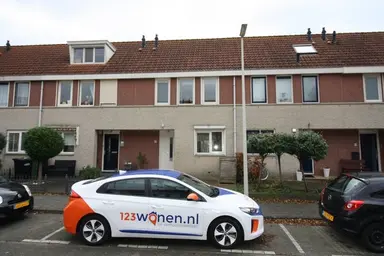 100μ² house προς ενοικίαση για 2000€/μήνα σε Meerkoet, Bergen op Zoom