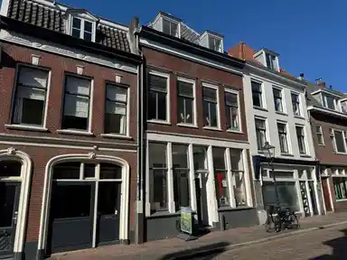 27m2 apartment te huur voor 1700€/maand in Lange Smeestraat 13, Utrecht