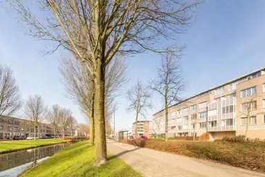 79m2 apartment te huur voor 970€/maand in Brabantstraat 9, Alphen aan den Rijn