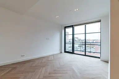 47m2 apartment à louer pour 1850€/mois à Van de Spiegelstraat 19, The Hague
