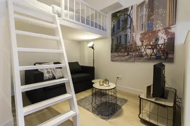 25m2 studio to rent for 1048€/month in Laurierstraat 27, The Hague