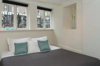 13m2 room to rent for 1500€/month in Stromarkt, Amsterdam