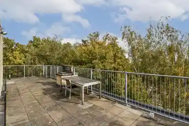 130m2 apartment to rent for 2750€/month in Maarten Lutherweg 190, Amstelveen