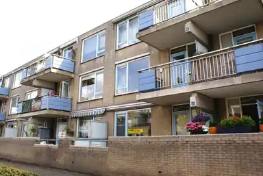 41m2 apartment te huur voor 743.11€/maand in Ouvertureweg 44, Alphen aan den Rijn