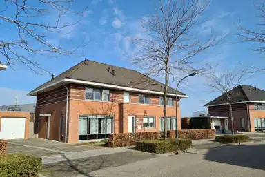 120m2 house zur Miete für 1250€/Monat in Laan van Westfalen 125, Geleen