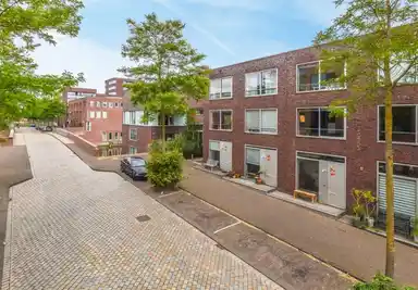 156m2 house to rent for 3500€/month in Maria Austriastraat, Amsterdam
