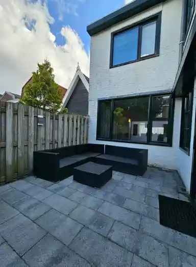 96m2 house à louer pour 1980€/mois à Prins Hendrikstraat, Zaandam