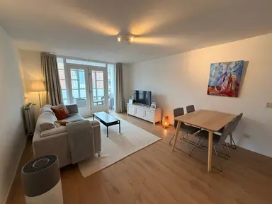 70m2 apartment à louer pour 1600€/mois à Sphinxlunet, Maastricht