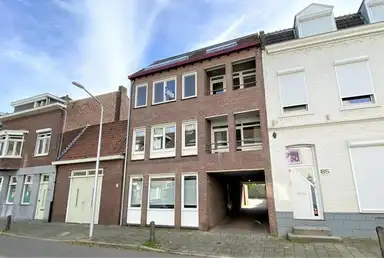 52m2 apartment à louer pour 1200€/mois à Glacisweg, Maastricht