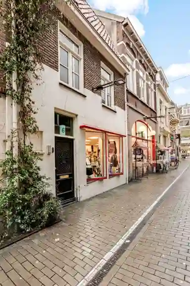 100m2 apartment to rent for 1475€/month in Spiegelstraat 6, Zwolle