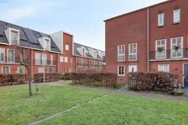 120m2 house à louer pour 2850€/mois à Gilze-Rijenhof, Nootdorp
