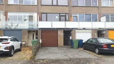 132m2 house à louer pour 2095€/mois à Broekerwaard 72, Alkmaar