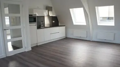 75m2 apartment to rent for 1173€/month in Achter Clarenburg, Utrecht