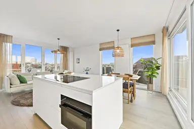 80m2 apartment à louer pour 2850€/mois à Molenijserstraat 29, The Hague