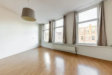 128m2 apartment to rent for 1995€/month in Bergweg, Rotterdam