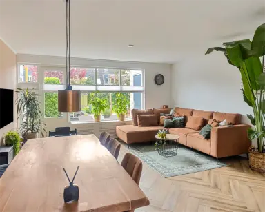 110μ² house προς ενοικίαση για 2450€/μήνα σε Truus van Lierpad, Leiden