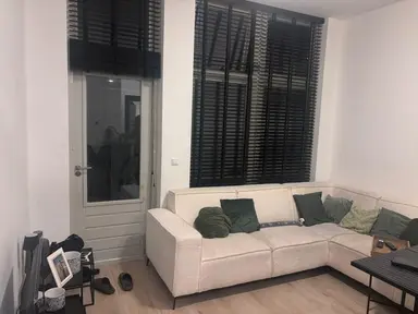 40m2 apartment à louer pour 1200€/mois à Hogewoerd, Leiden